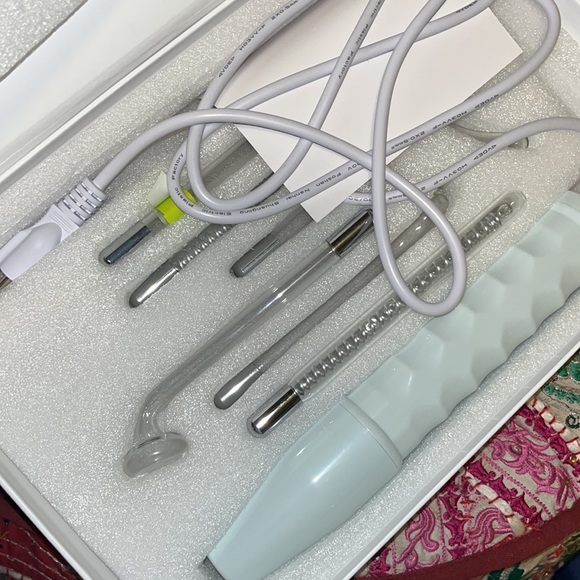 🧖🏻‍♀️ 💎🧖🏻‍♀️• NuDerma x Skin Therapy Wand • 💎🧖🏻‍♀️💎 - Picture 2 of 6